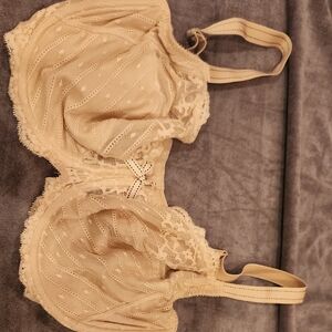 Chantelle Lace Unlined Bra in Beige